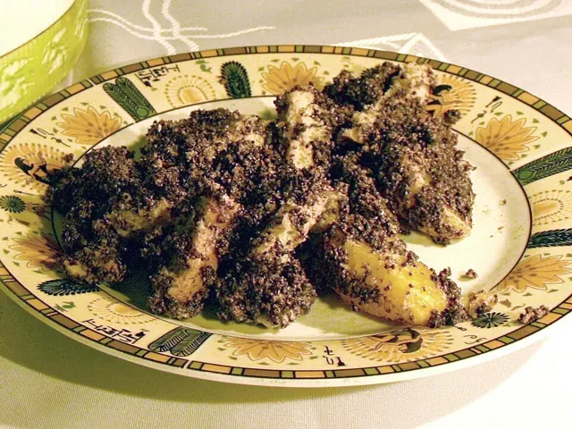 Poppy seed bread balls