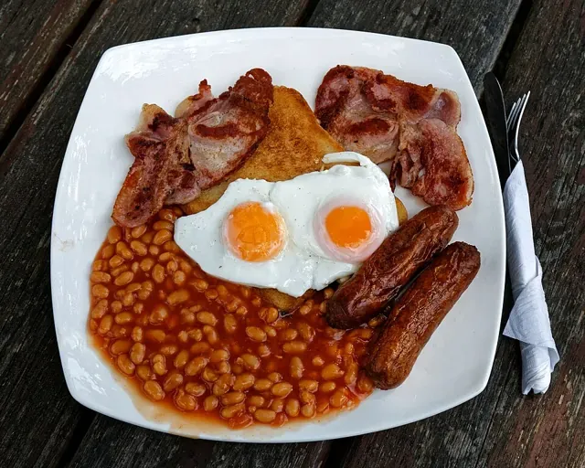 Full Irish and full English breakfast