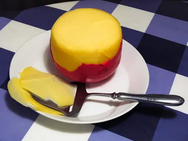 Edam cheese ball